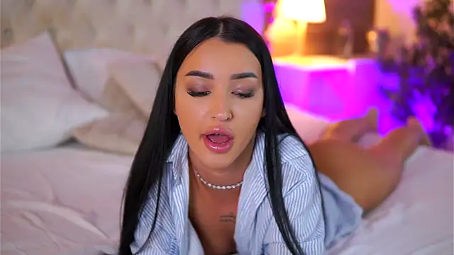 DeniseDevilles online show from 02/01/25, 02:02