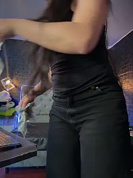 Paloma  LS online show from 11/13/25, 04:06