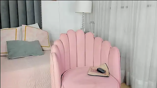 samanta william online show from 03/19/25, 03:20