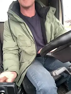 Snapshot of AlexGWoW chatting on 01/14/25, 11:42 AlexGWoW online show from 01/14/25, 11:42