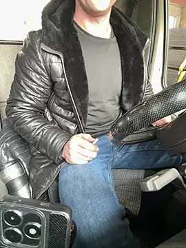 Snapshot of AlexGWoW chatting on 02/04/25, 10:21 AlexGWoW online show from 02/04/25, 10:21