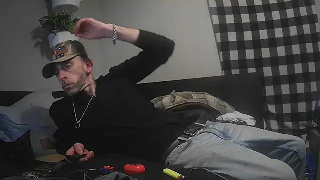 Snapshot of smokee_parT903 chatting on 01/03/25, 05:50 smokee parT903 online show from 01/03/25, 05:50