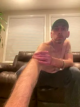 Snapshot of smokee_parT903 chatting on 10/21/25, 01:01 smokee parT903 online show from 10/21/25, 01:01