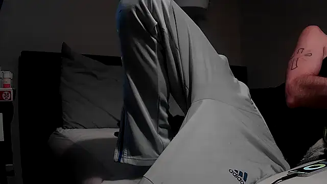 Snapshot of smokee_parT903 chatting on 10/23/25, 12:21 smokee parT903 online show from 10/23/25, 12:21