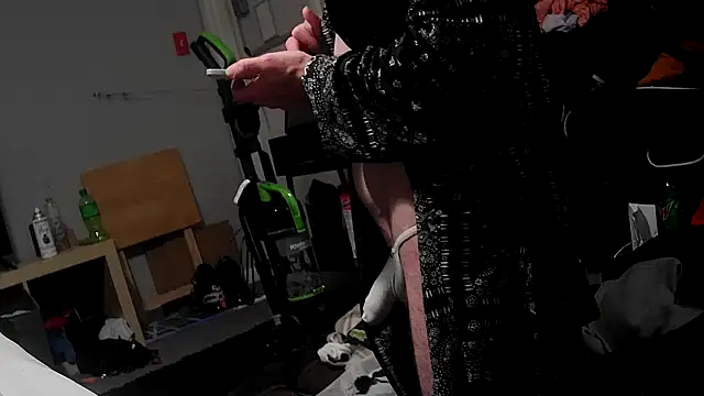 Snapshot of smokee_parT903 chatting on 10/24/25, 07:43 smokee parT903 online show from 10/24/25, 07:43