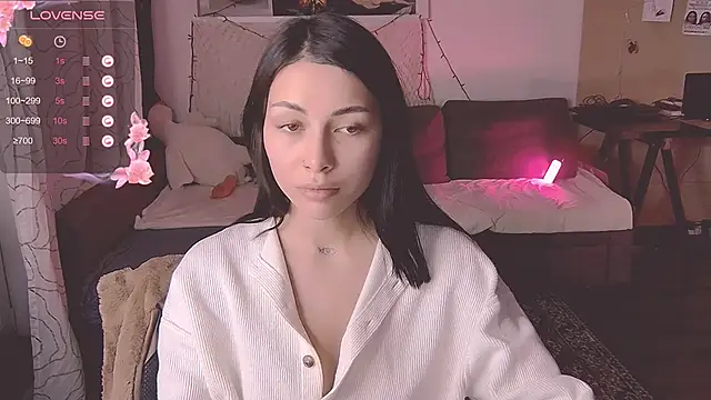 valorant girl online show from 02/20/25, 07:41