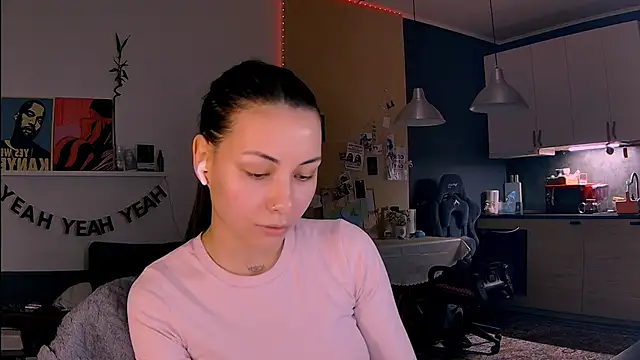 valorant girl online show from 02/12/26, 02:56