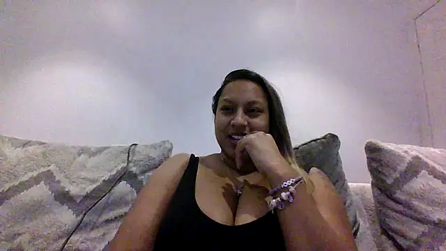 Snapshot of TEMPTING-TAMMY chatting on 01/13/25, 10:56 TEMPTING-TAMMY online show from 01/13/25, 10:56