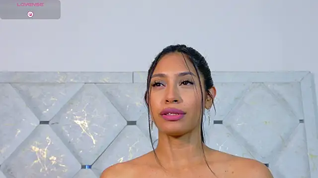 Anna risse online show from 12/04/25, 06:44