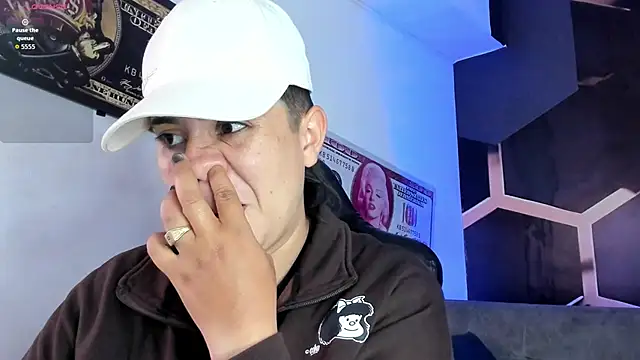 AbbySmiitth  online show from 11/12/25, 07:35