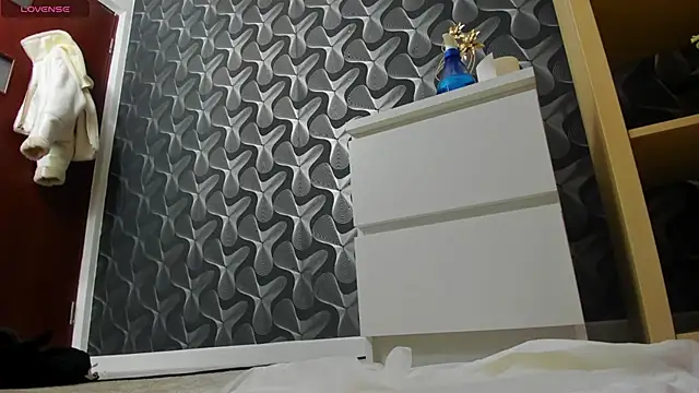 Snapshot of nicolee___19 chatting on 02/24/25, 11:09 nicolee 19 online show from 02/24/25, 11:09