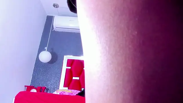 Little Helen online show from 12/10/24, 04:17