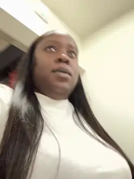 Snapshot of Insultedbalceni chatting on 02/23/26, 03:15 Insultedbalceni online show from 02/23/26, 03:15