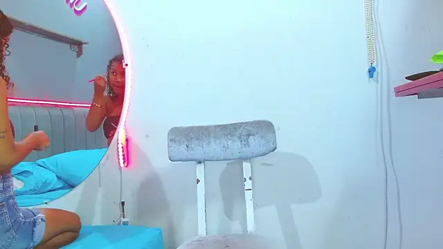 minimi naty online show from 12/09/24, 07:29