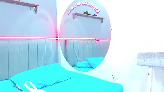 minimi naty online show from 12/21/24, 01:53