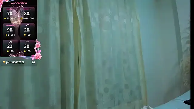 Snapshot of Hannahoney_ chatting on 02/13/25, 09:38 Hannahoney  online show from 02/13/25, 09:38