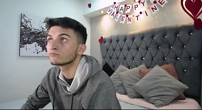 Snapshot of MrWilliseo chatting on 02/14/25, 08:05 MrWilliseo online show from 02/14/25, 08:05