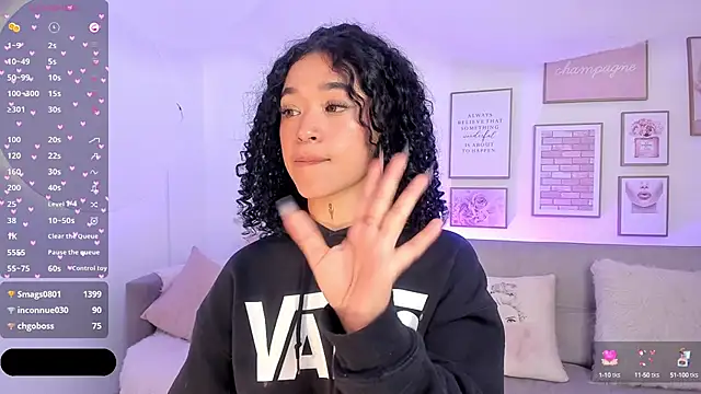 Crystal Dluna online show from 01/23/25, 06:35