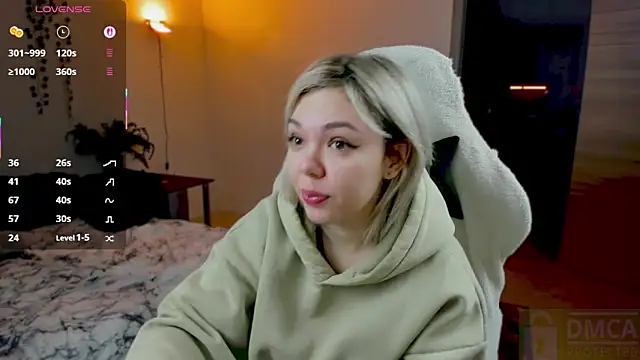 whoa-hoa-hoa-hoa-hoa online show from 10/17/25, 08:55