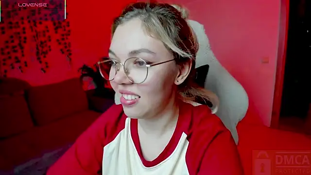 whoa-hoa-hoa-hoa-hoa online show from 11/07/25, 02:28