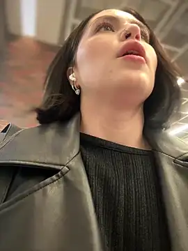 meow girl online show from 12/14/24, 11:29