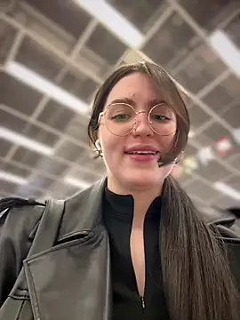 Snapshot of meow_girl chatting on 03/11/25, 11:55 meow girl online show from 03/11/25, 11:55