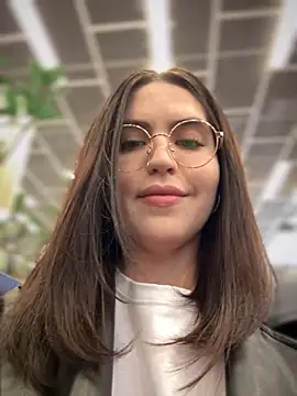 Snapshot of meow_girl chatting on 10/01/25, 09:59 meow girl online show from 10/01/25, 09:59