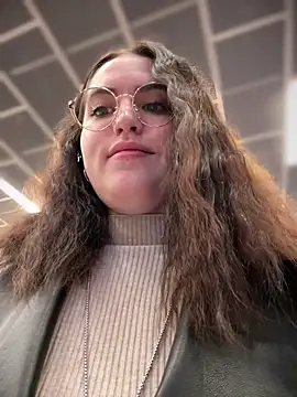 meow girl online show from 10/30/25, 08:05