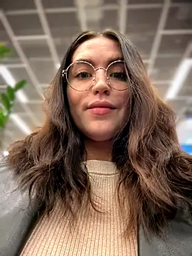 meow girl online show from 11/21/25, 08:02