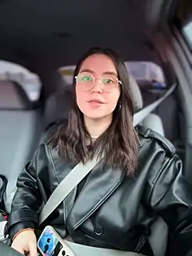 Snapshot of meow_girl chatting on 11/27/25, 06:59 meow girl online show from 11/27/25, 06:59