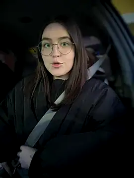 Snapshot of meow_girl chatting on 01/06/26, 01:37 meow girl online show from 01/06/26, 01:37