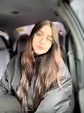 Snapshot of meow_girl chatting on 03/01/26, 09:44 meow girl online show from 03/01/26, 09:44