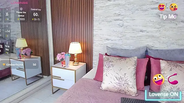 MadisonHunter2024 online show from 04/22/26, 06:42