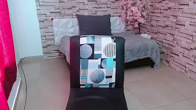 Snapshot of Vanse_lust chatting on 12/13/24, 06:05 Vanse lust online show from 12/13/24, 06:05