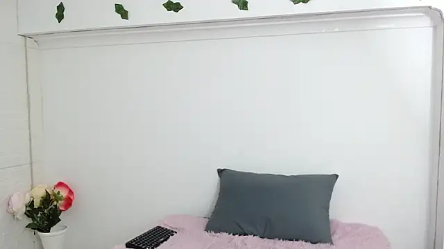 Snapshot of Vanse_lust chatting on 01/28/25, 12:36 Vanse lust online show from 01/28/25, 12:36