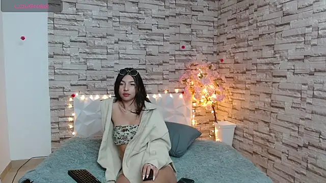 Snapshot of Vanse_lust chatting on 02/10/25, 05:03 Vanse lust online show from 02/10/25, 05:03