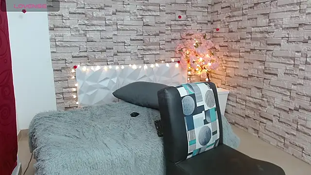 Snapshot of Vanse_lust chatting on 02/26/25, 11:26 Vanse lust online show from 02/26/25, 11:26