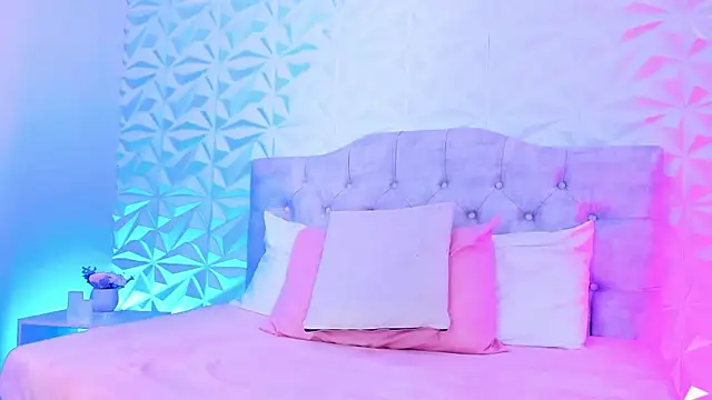 Snapshot of Miss_Ivy4 chatting on 03/21/25, 09:01 Miss Ivy4 online show from 03/21/25, 09:01