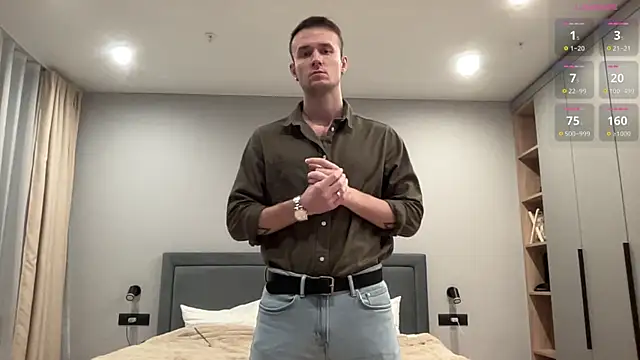 cute mark online show from 11/11/25, 05:02