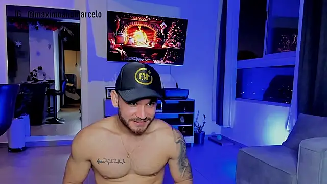 Snapshot of Maximo_Marcelo chatting on 12/04/24, 11:13 Maximo Marcelo online show from 12/04/24, 11:13