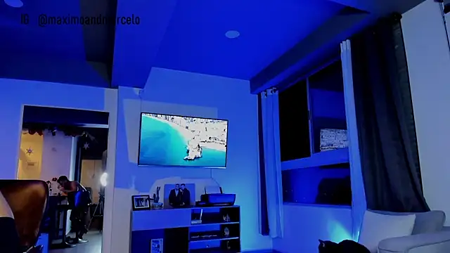 Snapshot of Maximo_Marcelo chatting on 01/08/25, 03:08 Maximo Marcelo online show from 01/08/25, 03:08