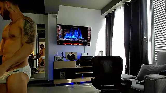 Snapshot of Maximo_Marcelo chatting on 01/31/25, 03:11 Maximo Marcelo online show from 01/31/25, 03:11