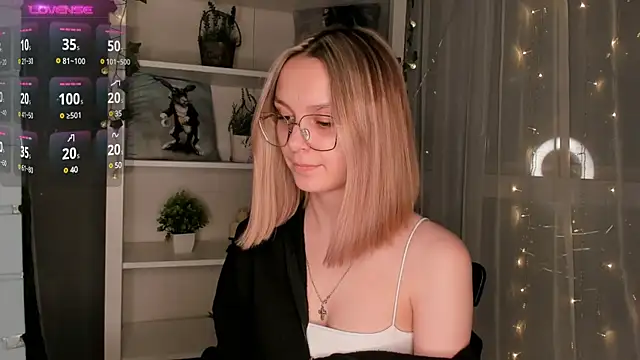 Snapshot of ms_elizabethqueen chatting on 01/18/25, 07:15 ms elizabethqueen online show from 01/18/25, 07:15