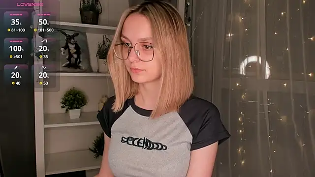 Snapshot of ms_elizabethqueen chatting on 01/27/25, 03:18 ms elizabethqueen online show from 01/27/25, 03:18