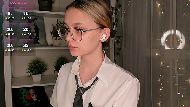Snapshot of ms_elizabethqueen chatting on 02/02/25, 03:17 ms elizabethqueen online show from 02/02/25, 03:17