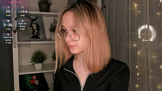 Snapshot of ms_elizabethqueen chatting on 02/07/25, 03:52 ms elizabethqueen online show from 02/07/25, 03:52