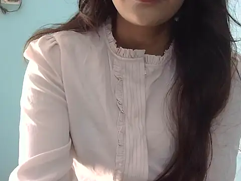 Nehasingh2024 online show from 03/24/26, 08:52