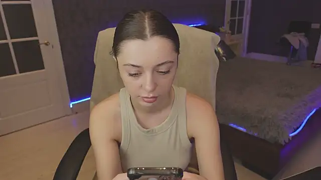 Snapshot of DinaCandy chatting on 01/27/25, 11:22 DinaCandy online show from 01/27/25, 11:22