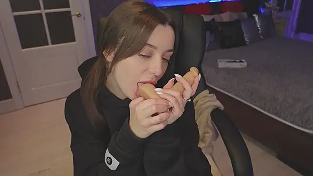 Snapshot of DinaCandy chatting on 01/29/25, 11:30 DinaCandy online show from 01/29/25, 11:30