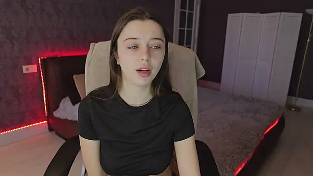 Snapshot of DinaCandy chatting on 03/14/25, 11:34 DinaCandy online show from 03/14/25, 11:34